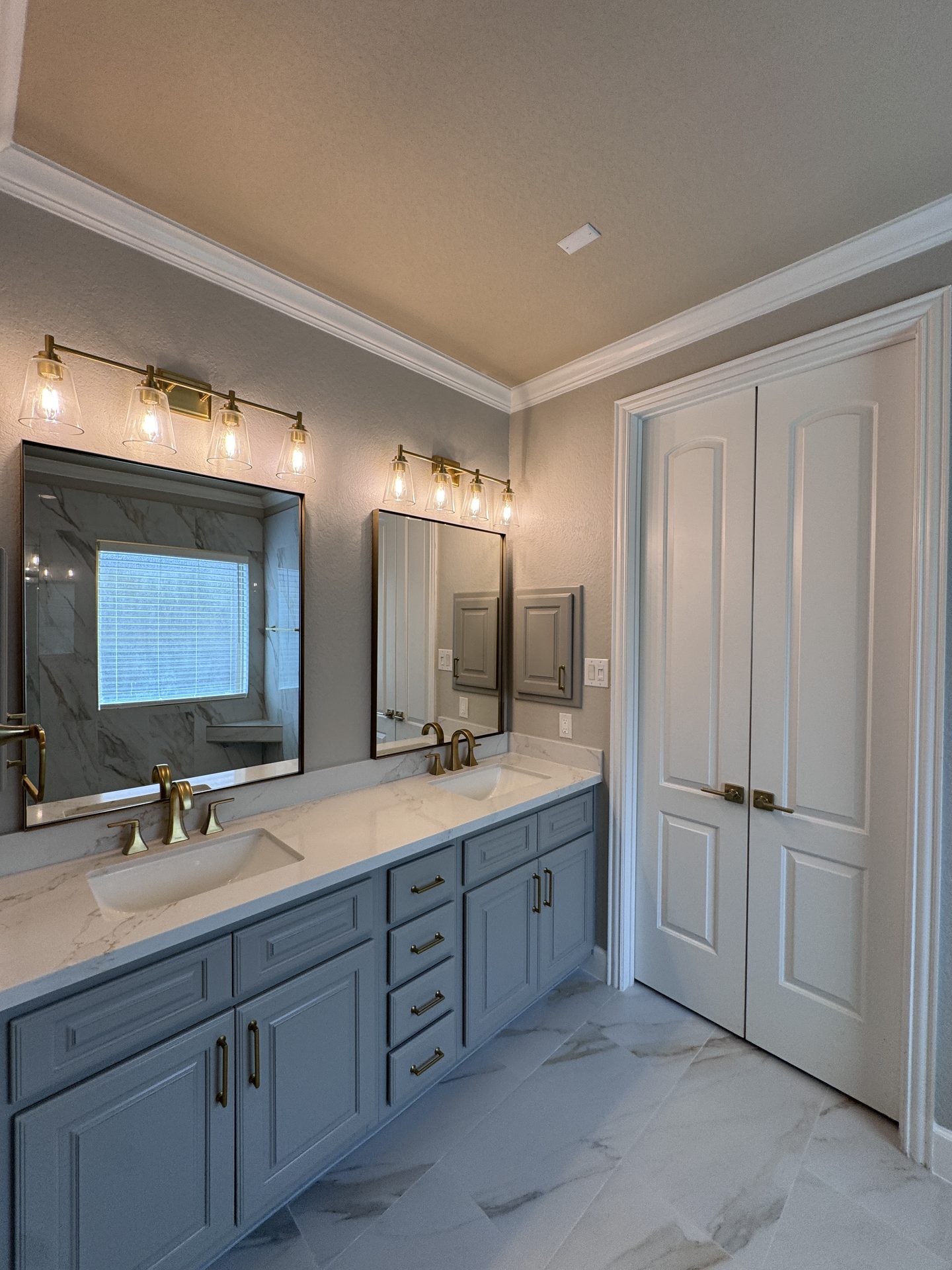 Modern bathroom renovation in Houston, TX